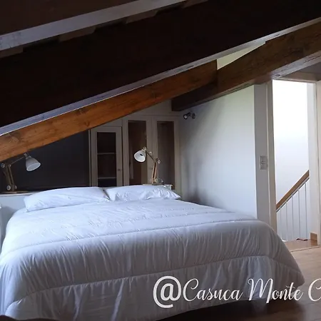 Casa Con Encanto En La Hayuela, Situada A 5 Min De Comillas * Udias