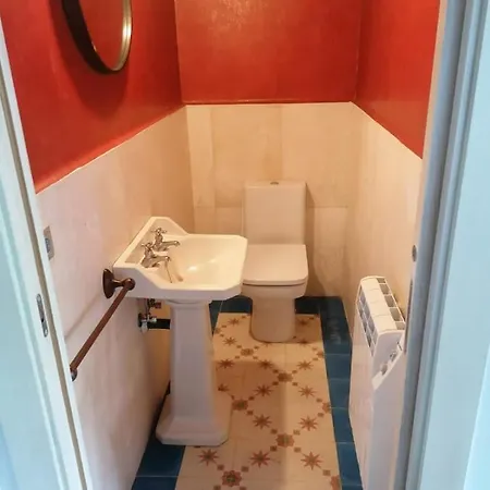 Dom wakacyjny Casa Con Encanto En La Hayuela, Situada A 5 Min De Comillas Udias
