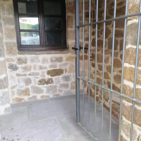 Dom wakacyjny Casa Con Encanto En La Hayuela, Situada A 5 Min De Comillas *