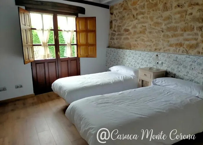 Casa Con Encanto En La Hayuela, Situada A 5 Min De Comillas * Udias