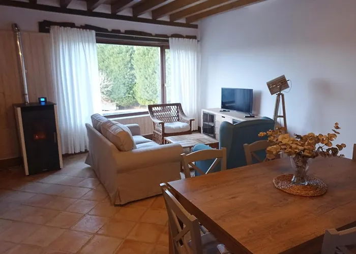 Casa Con Encanto En La Hayuela, Situada A 5 Min De Comillas Сasa de vacaciones *